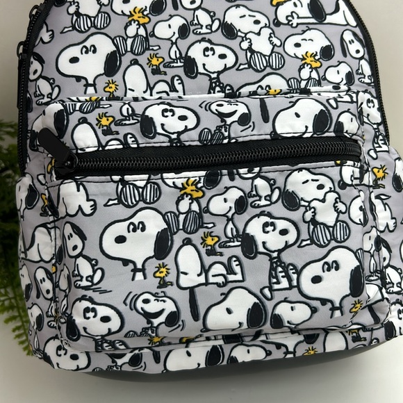 Snoopy Woodstock Mini Backpack NWT! Lightweight, Grey and black nylon - Picture 13 of 16
